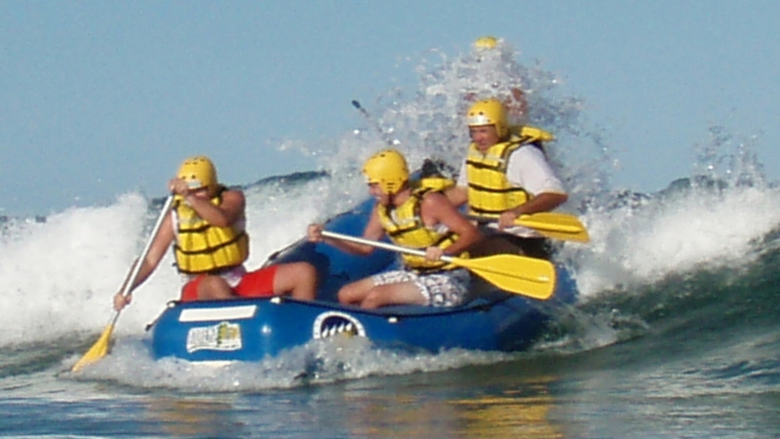 Adrenailha Florianopolis Surf Rafting